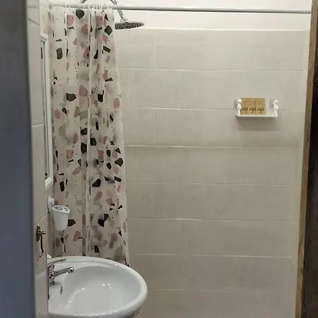 Dea בית הארחה Maddaloni