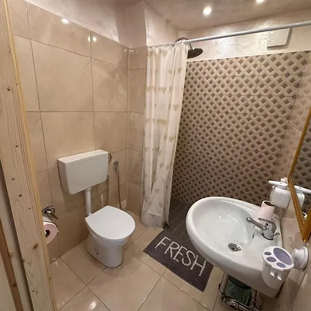 Dea Guest house 3*